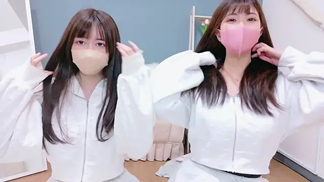 Snapshot of oto-X-cup chatting on 4, 11, 2025 oto-X-cup online show from 4, 11, 2025