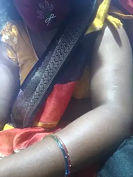 Snapshot of hyd_couple7878 chatting on 30, 4, 2026 hyd couple7878 online show from 30, 4, 2026