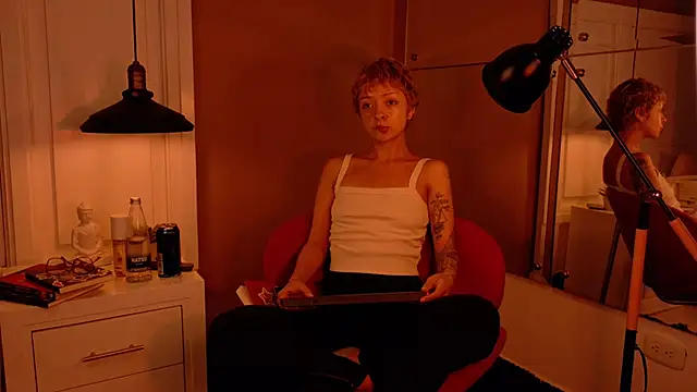 Snapshot of Raven444 chatting on 7, 11, 2025 Raven444 online show from 7, 11, 2025