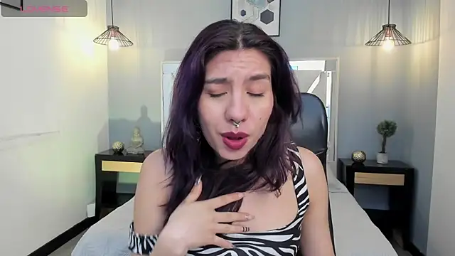 zoe-moreau online show from 2, 3, 2026