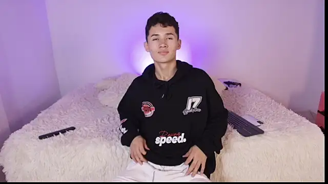 Eiden Blake online show from 4, 12, 2025