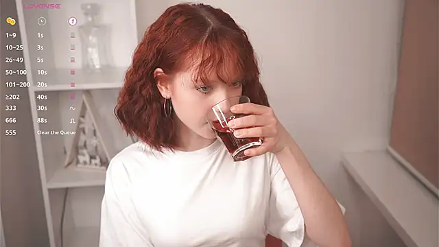 MaisieStarlight online show from 2, 2, 2026