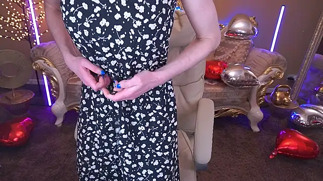 AmiraGoldd online show from 11, 2, 2026