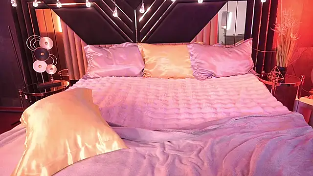 Snapshot of ZafiraMoonn chatting on 23, 12, 2025 ZafiraMoonn online show from 23, 12, 2025