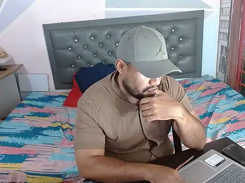 Snapshot of Ramses_36 chatting on 25, 5, 2026 Ramses 36 online show from 25, 5, 2026