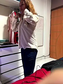 meninadeparis online show from 11, 11, 2025