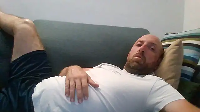 Snapshot of luca_beech88 chatting on 19, 6, 2026 luca beech88 online show from 19, 6, 2026