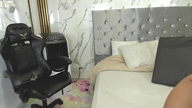 Snapshot of vanessa_saquirt chatting on 21, 5, 2026 vanessa saquirt online show from 21, 5, 2026