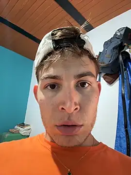 Snapshot of AlexanderBianchi2 chatting on 7, 11, 2025 AlexanderBianchi2 online show from 7, 11, 2025