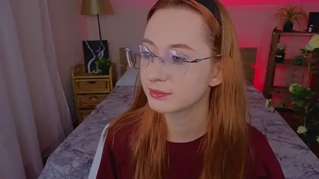 WICKEDEMBER online show from 10, 4, 2026