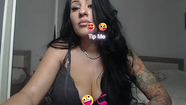 Snapshot of RachelVegass chatting on 5, 11, 2025 RachelVegass online show from 5, 11, 2025