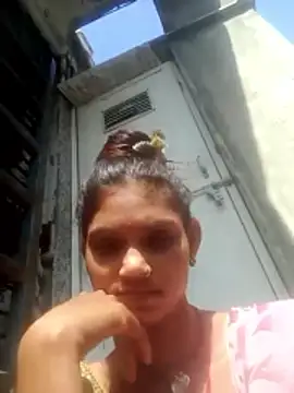 Jooli cuty online show from 8, 11, 2025