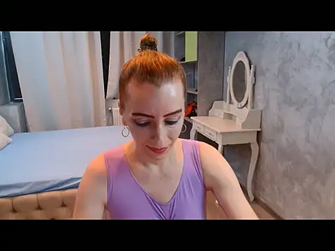 AnneDevrim online show from 6, 11, 2025