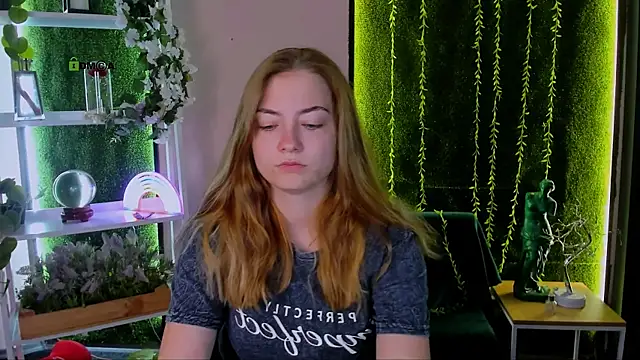 Snapshot of baby_hotte chatting on 9, 7, 2026 baby hotte online show from 9, 7, 2026