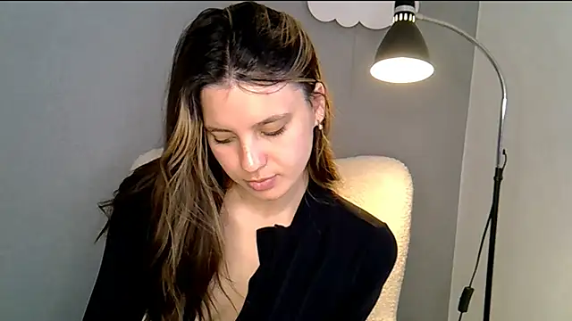 KiraHoney online show from 10, 5, 2026