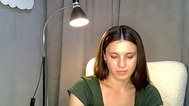 KiraHoney online show from 2, 7, 2026
