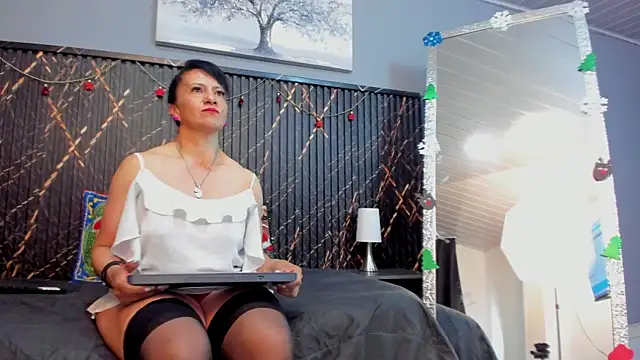 clara heat online show from 4, 12, 2025