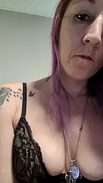 Snapshot of N8tivePride chatting on 13, 11, 2025 N8tivePride online show from 13, 11, 2025