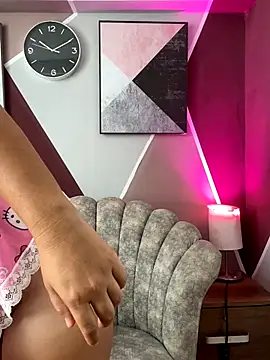 Snapshot of KaritoSweet chatting on 3, 11, 2025 KaritoSweet online show from 3, 11, 2025