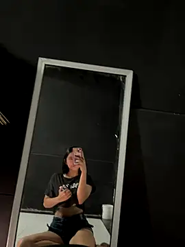 Snapshot of Anie_bby4u chatting on 4, 11, 2025 Anie bby4u online show from 4, 11, 2025