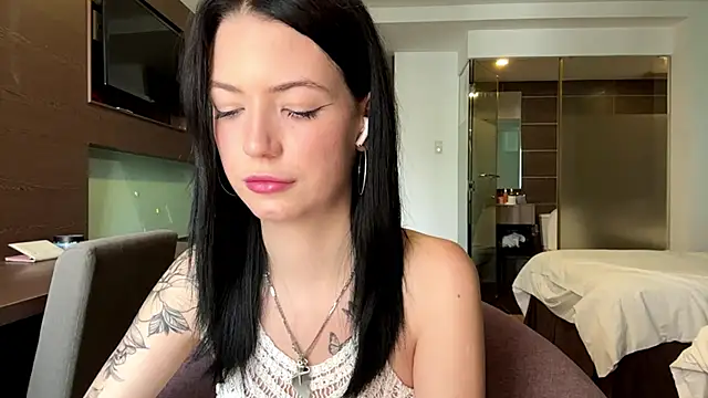 KimberlyMaring online show from 4, 11, 2025