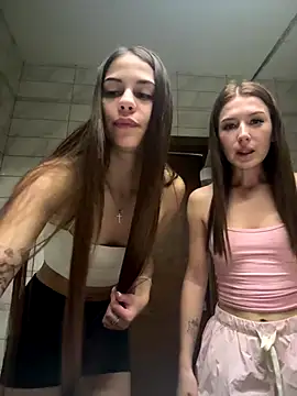 Snapshot of MelissaPinkiss chatting on 3, 11, 2025 MelissaPinkiss online show from 3, 11, 2025