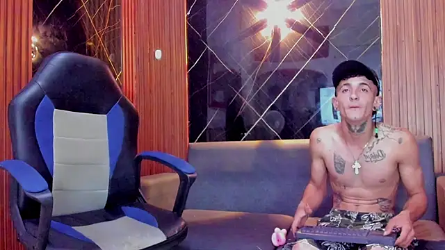 Snapshot of Kevinperlas chatting on 6, 11, 2025 Kevinperlas online show from 6, 11, 2025