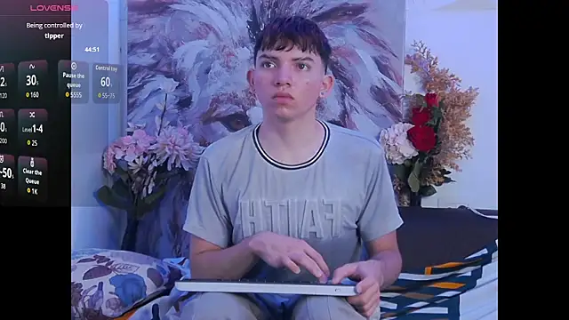 Oliver paris online show from 19, 11, 2025