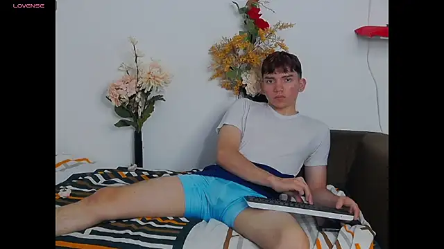 Oliver paris online show from 25, 11, 2025