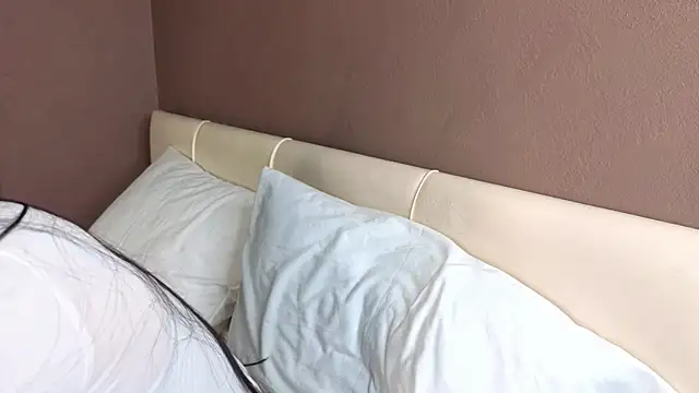 MarvisKuhIo online show from 22, 11, 2025