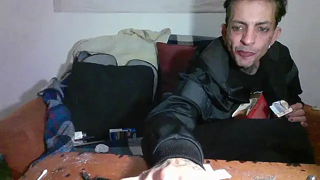 Snapshot of 00Travsharongomez chatting on 29, 11, 2025 00Travsharongomez online show from 29, 11, 2025