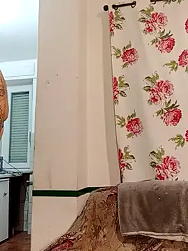 Snapshot of 00Travsharongomez chatting on 6, 11, 2025 00Travsharongomez online show from 6, 11, 2025