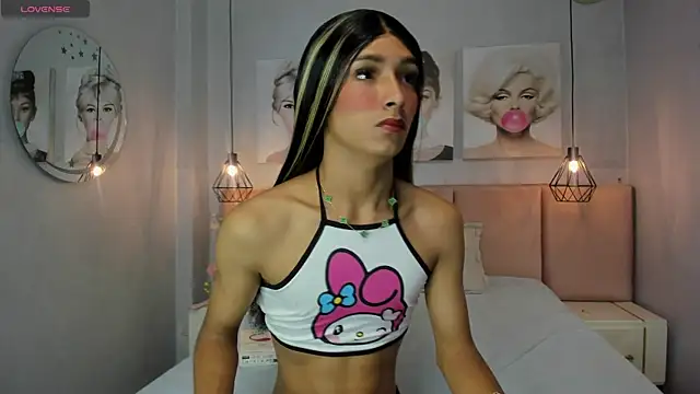 Snapshot of sensual_skinny chatting on 7, 11, 2025 sensual skinny online show from 7, 11, 2025