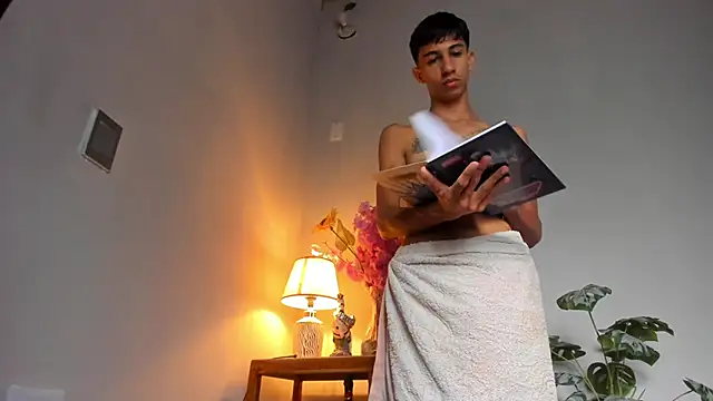 lucian davii online show from 8, 4, 2026