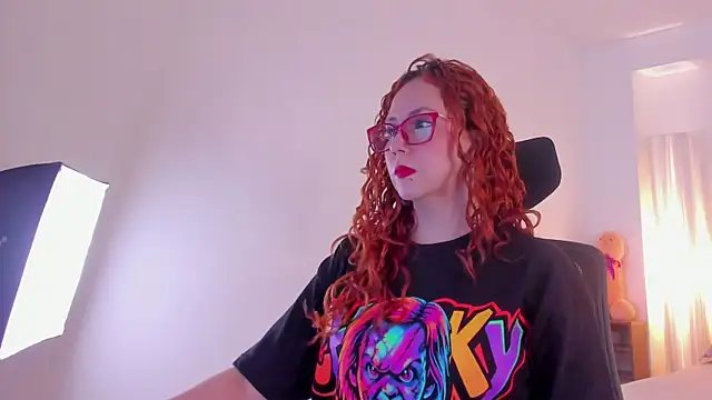 Snapshot of MistressErza chatting on 9, 7, 2026 MistressErza online show from 9, 7, 2026