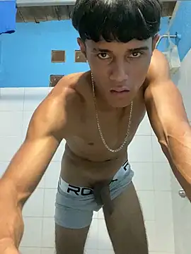 Snapshot of meliodas_23cm chatting on 29, 11, 2025 meliodas 23cm online show from 29, 11, 2025