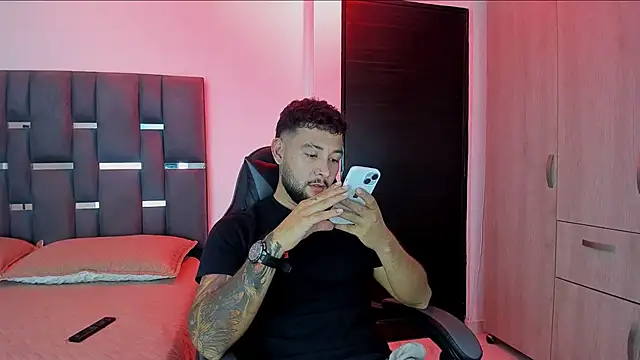 Snapshot of noah_corvelle chatting on 7, 11, 2025 noah corvelle online show from 7, 11, 2025