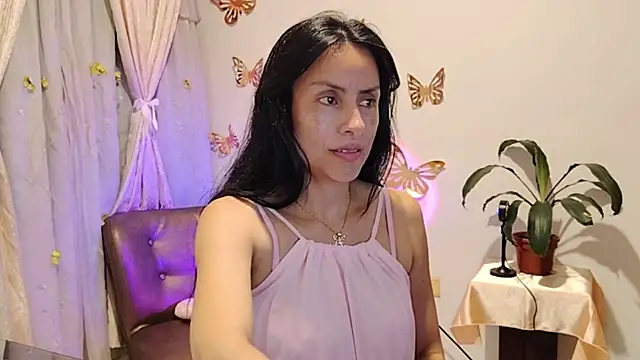 Snapshot of Bella_Exhibition chatting on 27, 11, 2025 Bella Exhibition online show from 27, 11, 2025