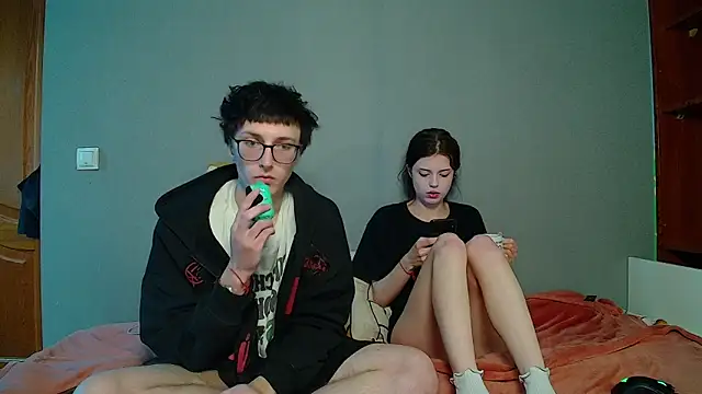 Snapshot of t_files_x chatting on 26, 11, 2025 t files x online show from 26, 11, 2025