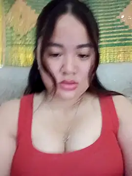 Snapshot of Bee-bgolden chatting on 11, 11, 2025 Bee-bgolden online show from 11, 11, 2025