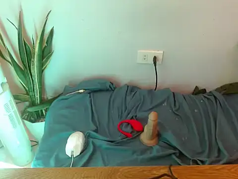 Lina-thingirl online show from 14, 12, 2025