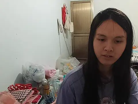 Snapshot of RebelAura chatting on 15, 6, 2026 RebelAura online show from 15, 6, 2026