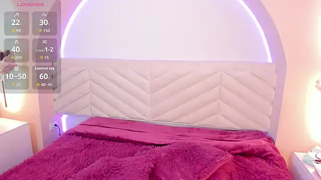 Isabella Crofts online show from 11, 4, 2026