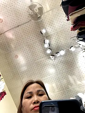 Liliy2x online show from 4, 11, 2025