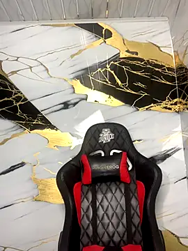 Snapshot of Suarezz10_ chatting on 4, 11, 2025 Suarezz10 online show from 4, 11, 2025