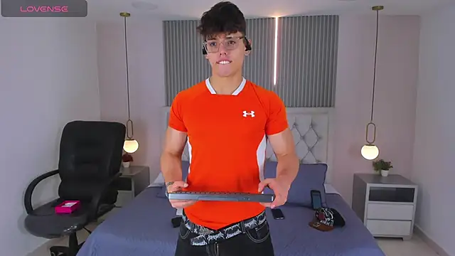 Snapshot of jhoumod_21_ chatting on 22, 11, 2025 jhoumod 21 online show from 22, 11, 2025