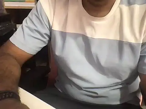 Snapshot of KingCobra_07 chatting on 6, 5, 2026 KingCobra 07 online show from 6, 5, 2026