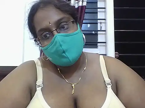 hootypriya online show from 3, 12, 2025