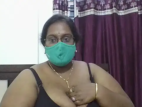 hootypriya online show from 5, 12, 2025