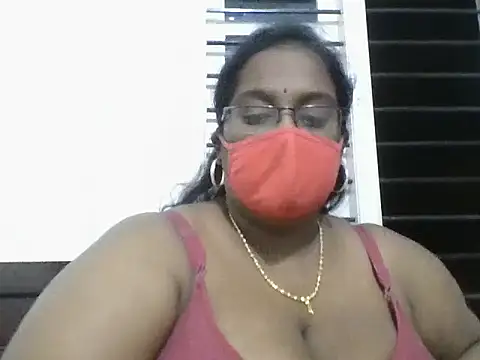 hootypriya online show from 7, 4, 2026